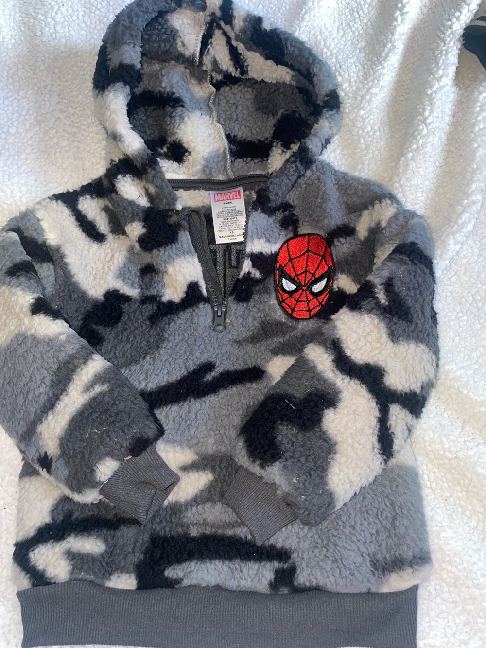 Kids Marvel Gray, Black & White Sherpa Hoodie with Spider-Man Patch size XS